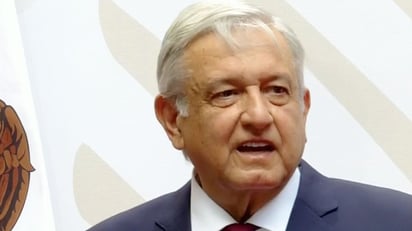 AMLO llama a democratizar las organizaciones empresariales