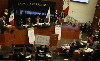 En Senado, tunde oposición a titulares de Salud e Insabi