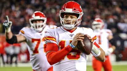 Patrick Mahomes recupera la forma y supera a Washington