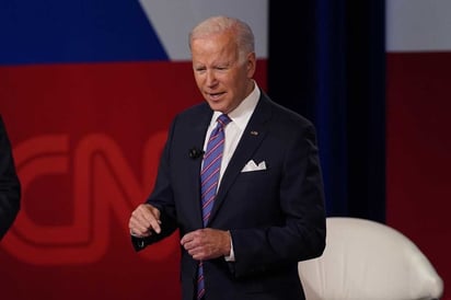  Biden reubicará a trabajadores afganos evacuados