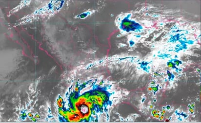 Prevén que huracán 'Rick' se intensifique a categoría 2