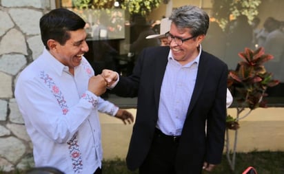 Senado buscará 'justo medio' en reforma eléctrica: Monreal