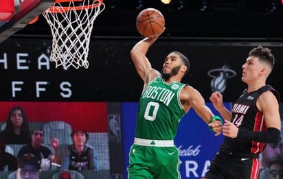 Jayson Tatum y Horford imponen su experiencia y dan primer triunfo a Celtics