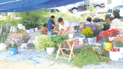 El municipio da preferencia al comercio local para las ventas del Día de Muertos