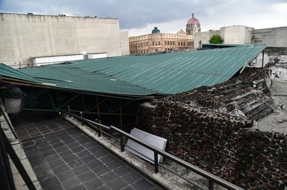 Retiran techumbre de Templo Mayor que colapsó hace 6 meses