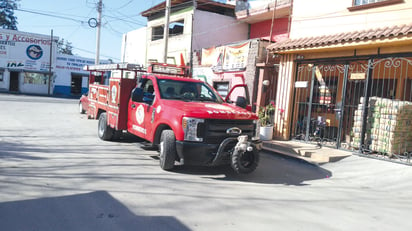 Un corto circuito generó un incendio dentro de una casa en la Primera de mayo en Monclova 