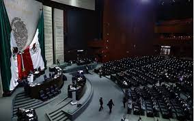 Diputados se dan su calaverita y se van de puente seis días