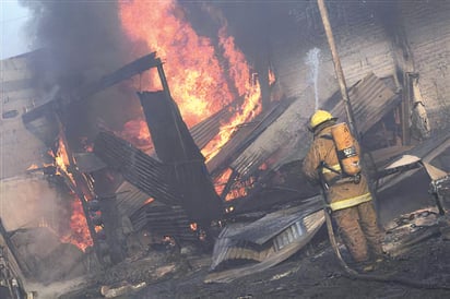 En Puebla explota toma de gas LP 