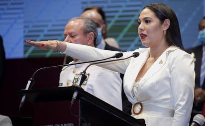 Indira Viscaíno promete no perdonar a quienes desfalcaron a Colima