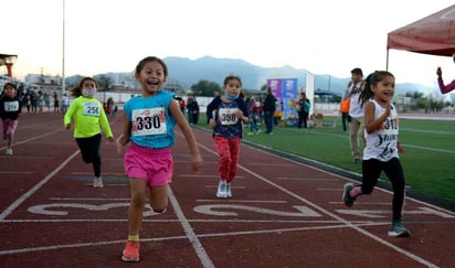 Carrera 21 k infantil en Monclova