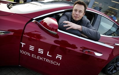 Tesla se resiente por el nuevo chapuzón de Musk en las redes sociales