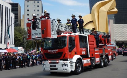 Alistan desfile para reconocer a la Policía y Bomberos de CDMX