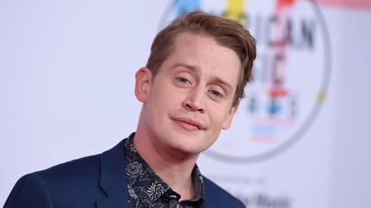 Macaulay Culkin, actor de Mi Pobre Angelito sorprende al desfilar para Gucci