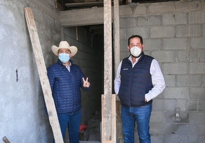 Autoridades de Monclova y Club Rotario supervisan obras de sanitarios públicos