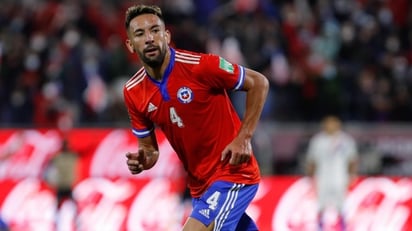 Mauricio Isla es baja en Chile por ser contacto estrecho de un infectado con COVID-19