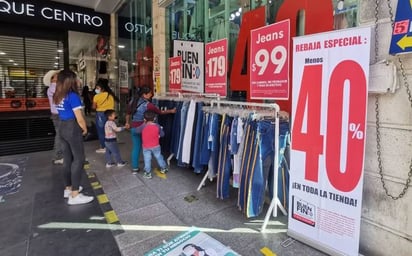 Mexicanos sacan la tarjeta de crédito para El Buen Fin 2021