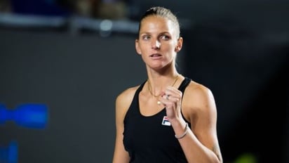 La checa Pliskova vence a Muguruza en un duro partido de las WTA Finals