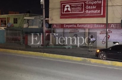 Hombre de la tercera edad muere sobre la vía pública en Monclova