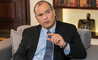 INM emite alerta migratoria contra Carlos Treviño, exdirector de Pemex