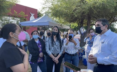 Secretario de Salud acuerda dar plazas a trabajadores en paro en Sinaloa