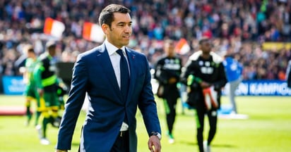 El Rangers ficha a van Bronckhorst como entrenador