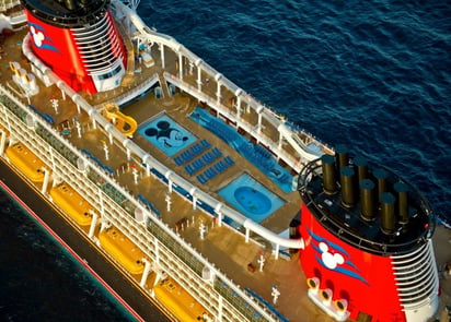 Pedirán vacunas de COVID-19 a niños en cruceros de Disney 