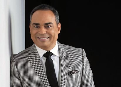 El artista Gilberto Santa Rosa gana Latin Grammy por su disco 'Colegas'