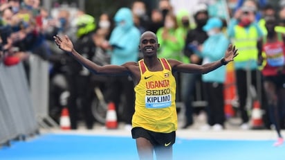 Récord del mundo del ugándés Jacob Kiplimo en la media maratón de Lisboa