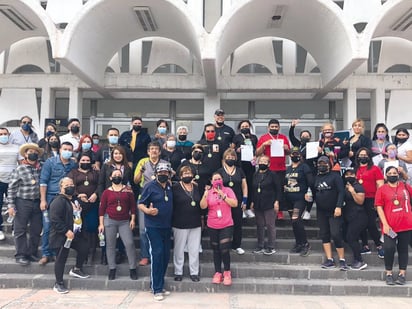 Centro de seguridad social en Monclova festeja su aniversario 59 con un 'zumbatón'