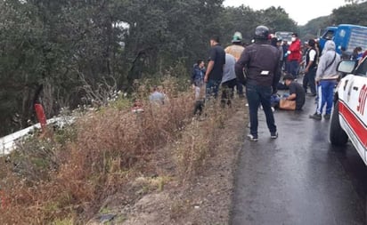 Sube a 8 número de muertos por choque en carretera de Edomex