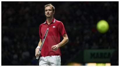 Daniil Medvedev tumba a Pablo Carreño y deja el desenlace en manos del dobles