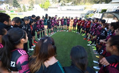 Kenti Robles y Greta Espinoza elogian el trabajo de Mónica Vergara