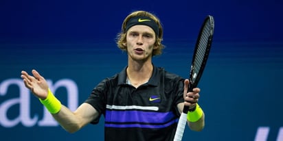 Rublev sale de un lío ante Elias Ymer y acerca a Rusia a semifinales