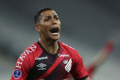 El Paranaense, campeón de la Sudamericana, se aleja del descenso en Brasil