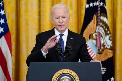 Joe Biden recupera la tradición de asistir a los premios del Kennedy Center en Washington