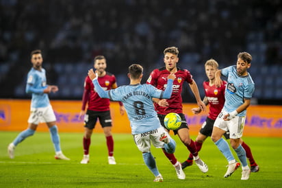 El Valencia aprovecha los errores defensivos del Celta