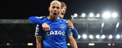 Everton remonta a unos segundos del final al enfrentar ayer al equipo Arsenal 2-1