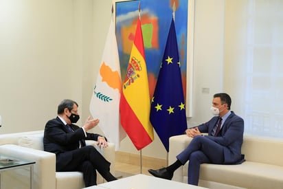 Sánchez y Anastasiades reclaman a la UE a que se avance en el Pacto de Asilo y Migración