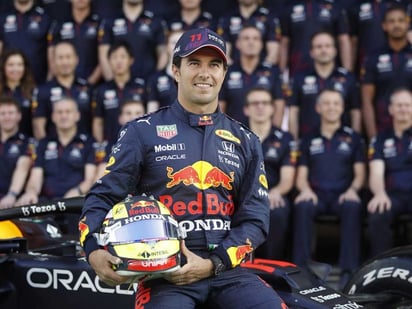 Checo Pérez: Muy feliz por el equipo y por Max Verstappen, que se merece este Mundial