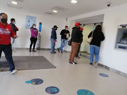 Sin dinero los cajeros automáticos de Bancomer en Frontera 