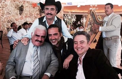 Hijos de Vicente Fernández; dueños de 88 marcas y 25 empresas creadas por su padre 