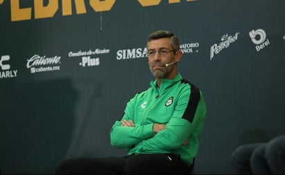 Un renovado Pedro Caixinha es presentado como nuevo técnico de Santos