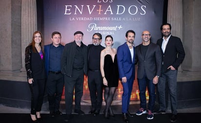 'Los enviados'; celebran el lanzamiento oficial de la serie con alfombra roja en su honor