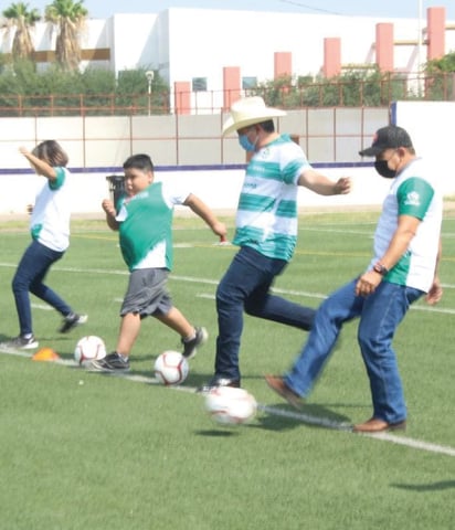 Alfredo Paredes fomenta el deporte