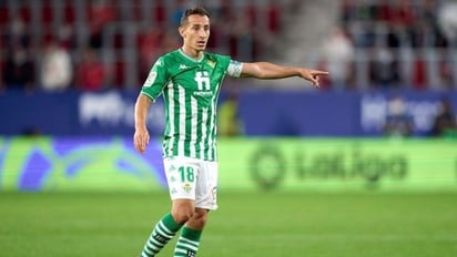 Andrés Guardado da positivo a COVID-19