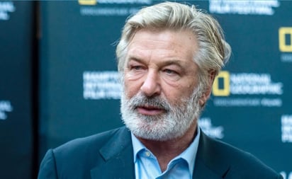 ALEC BALDWIN; LE DICTAN ORDEN DE REGISTRO