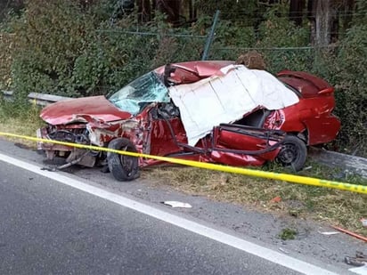 Choque en la carretera federal México-Toluca deja 2 muertos y 3 heridos 