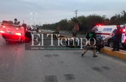 Paisano vuelca en la Carretera 57 y deja lesionados a dos menores de edad en Monclova