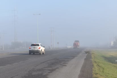 Peligrosa capa de neblina aparece por el libramiento Salinas de Gortari