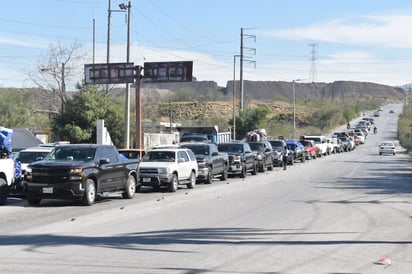 Por seguridad 300 mil paisanos prefieren cruzar por Monclova 